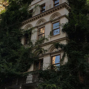 女王虐睪丸sm残忍视频
